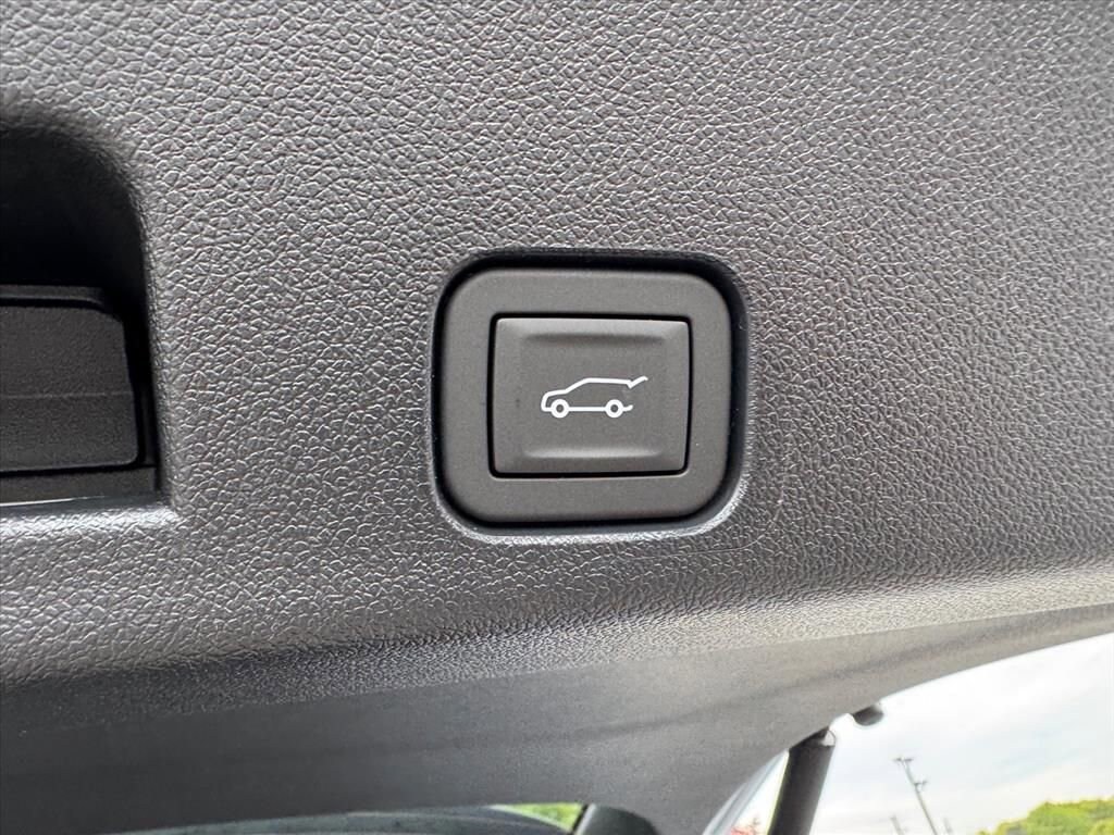 2026 Chevrolet Traverse High Country - Photo 8