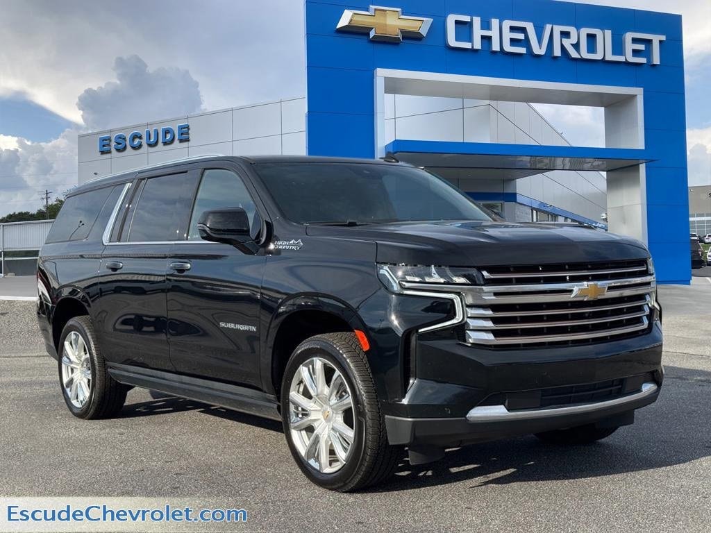 2023 Chevrolet Suburban High Country's photo