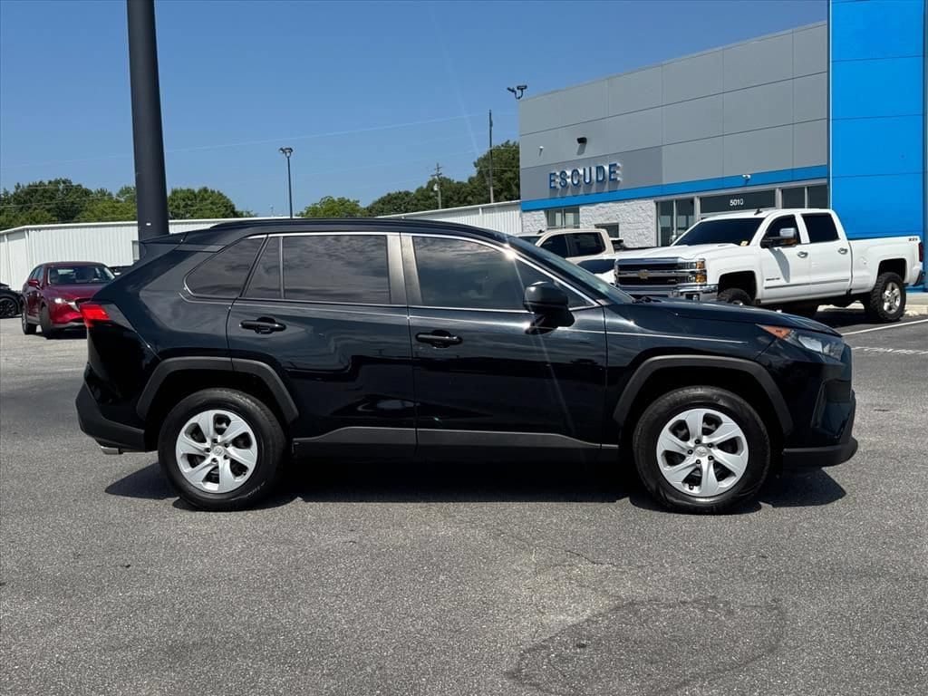 Used 2020 Toyota RAV4 LE with VIN JTMH1RFV3LD055319 for sale in Easley, SC