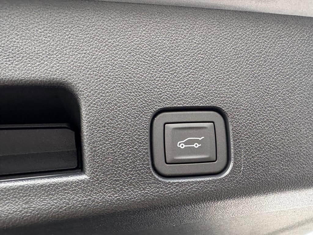 2026 Chevrolet Traverse LT - Photo 8