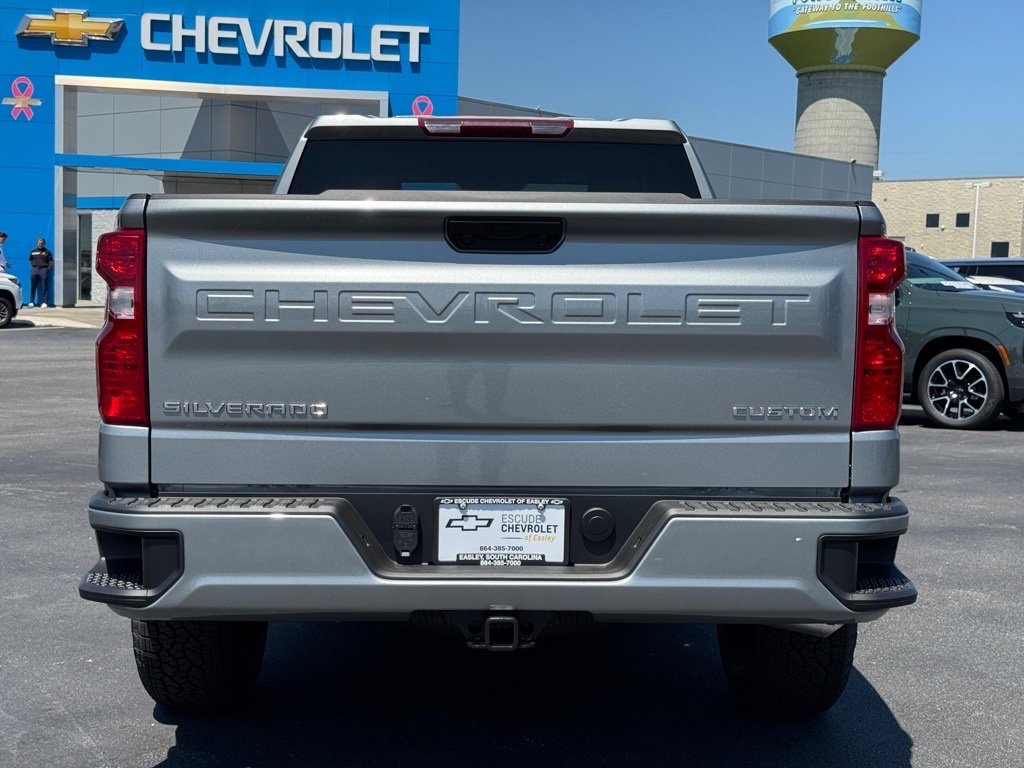 2025 Chevrolet Silverado 1500 Custom photo 4