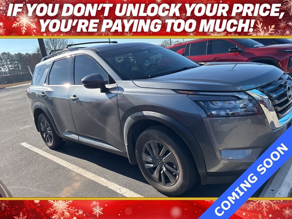 Used 2023 Nissan Pathfinder SV
