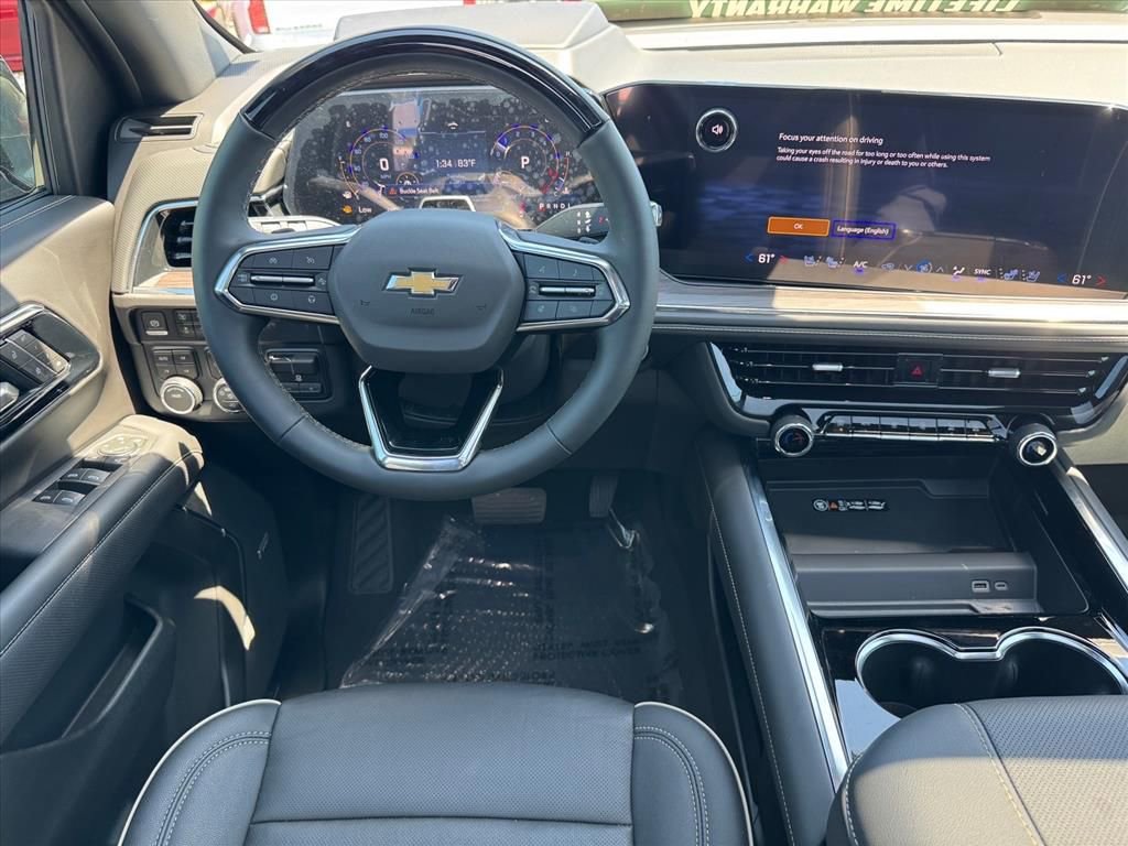 2025 Chevrolet Suburban Premier - Photo 13