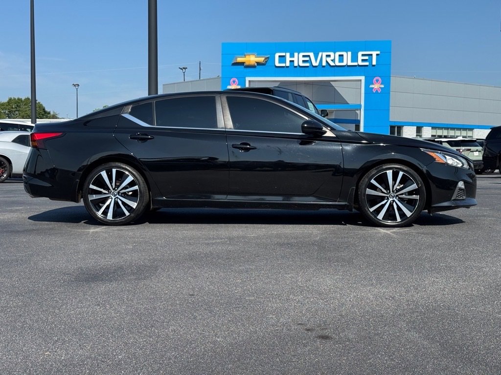 2021 Nissan Altima 2.5 SR photo 2