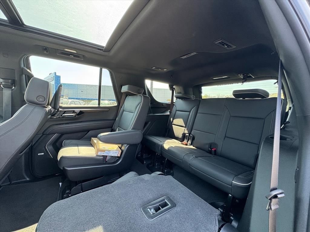 2025 Chevrolet Tahoe Premier - Photo 10