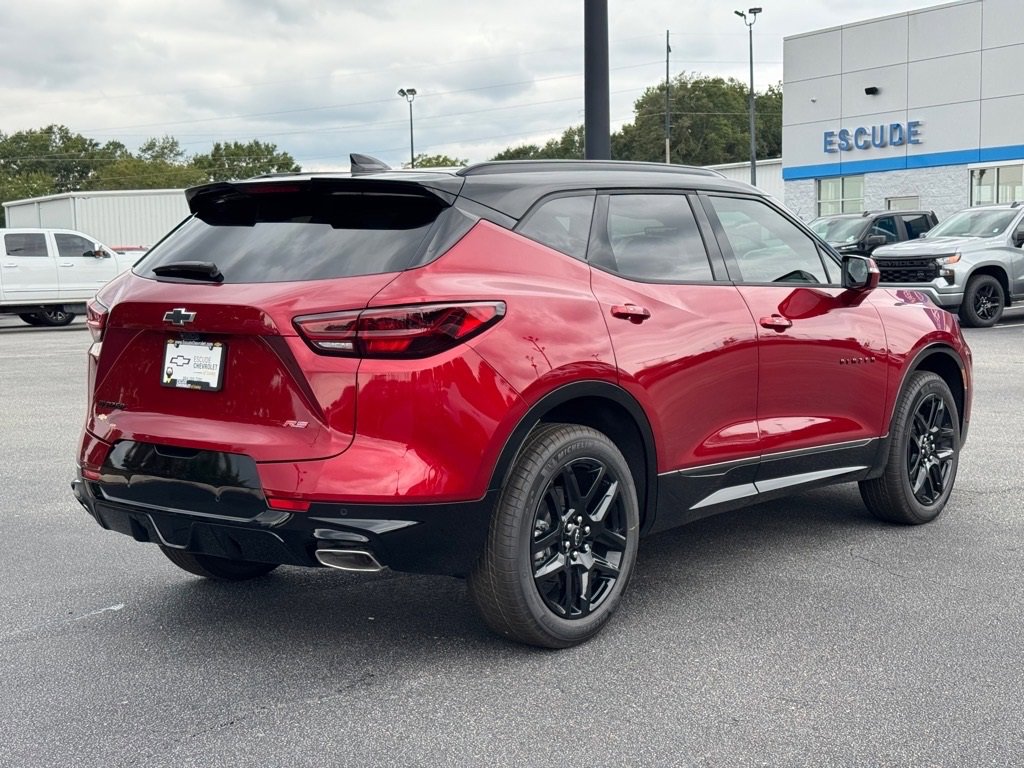2025 Chevrolet Blazer RS photo 3