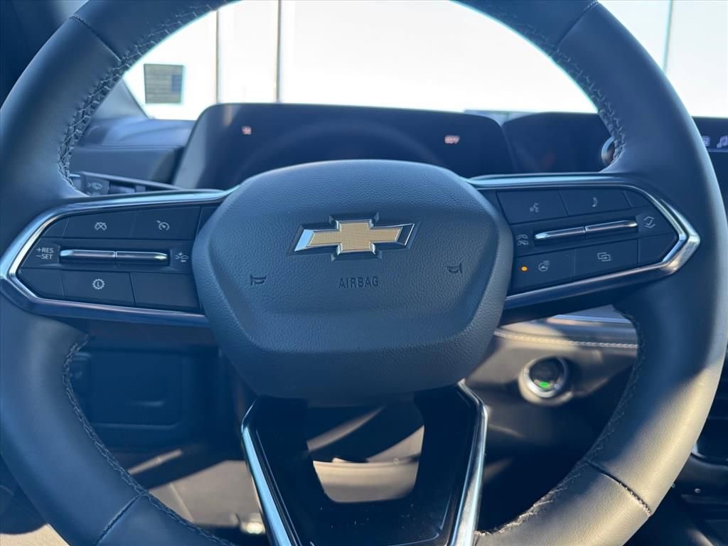 2025 Chevrolet Suburban Premier - Photo 17