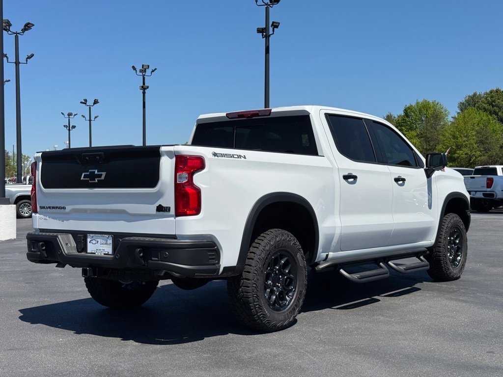 2024 Chevrolet Silverado 1500 ZR2 photo 3