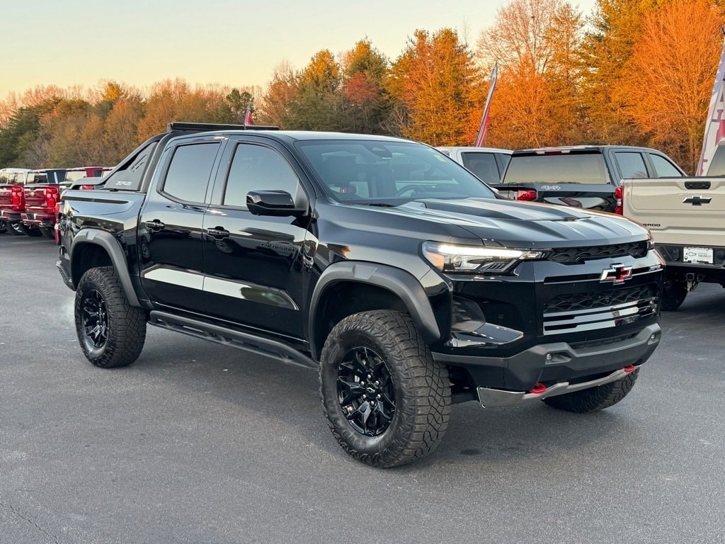 2025 Chevrolet Colorado ZR2's photo