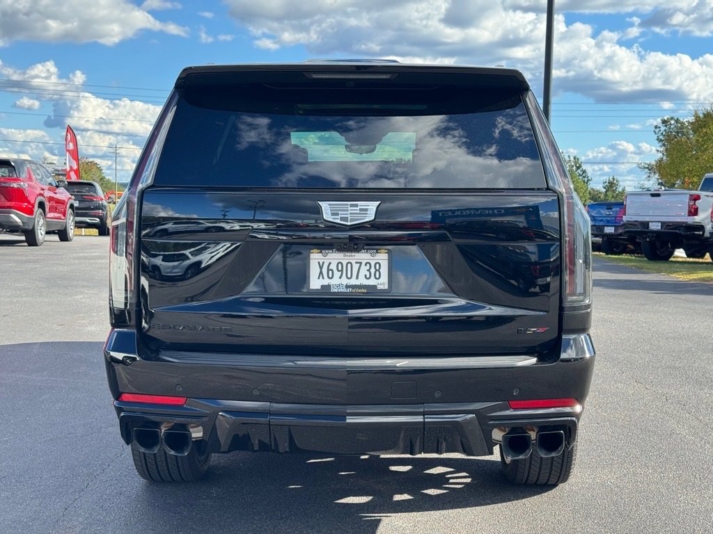 2025 Cadillac Escalade V-Series photo 3