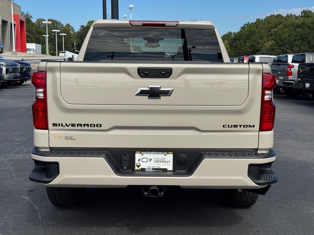 2026 Chevrolet Silverado 1500 Custom photo 4