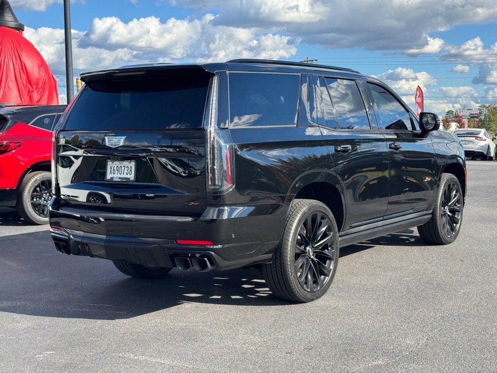 2025 Cadillac Escalade V-Series photo 2