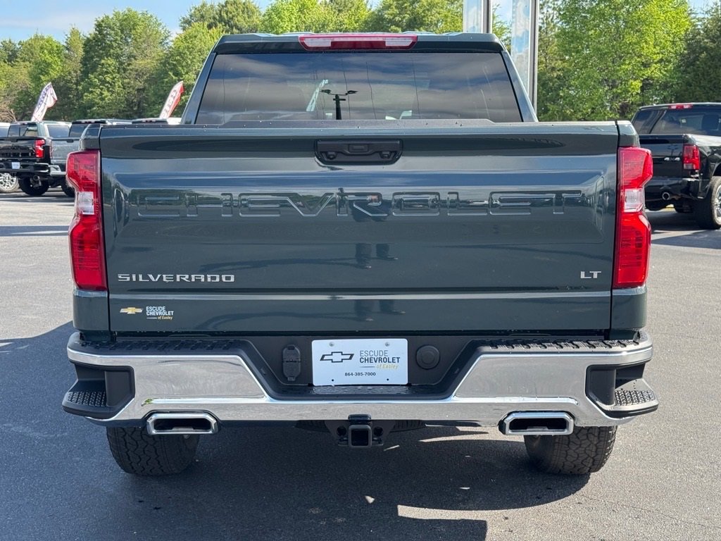 2025 Chevrolet Silverado 1500 LT photo 4