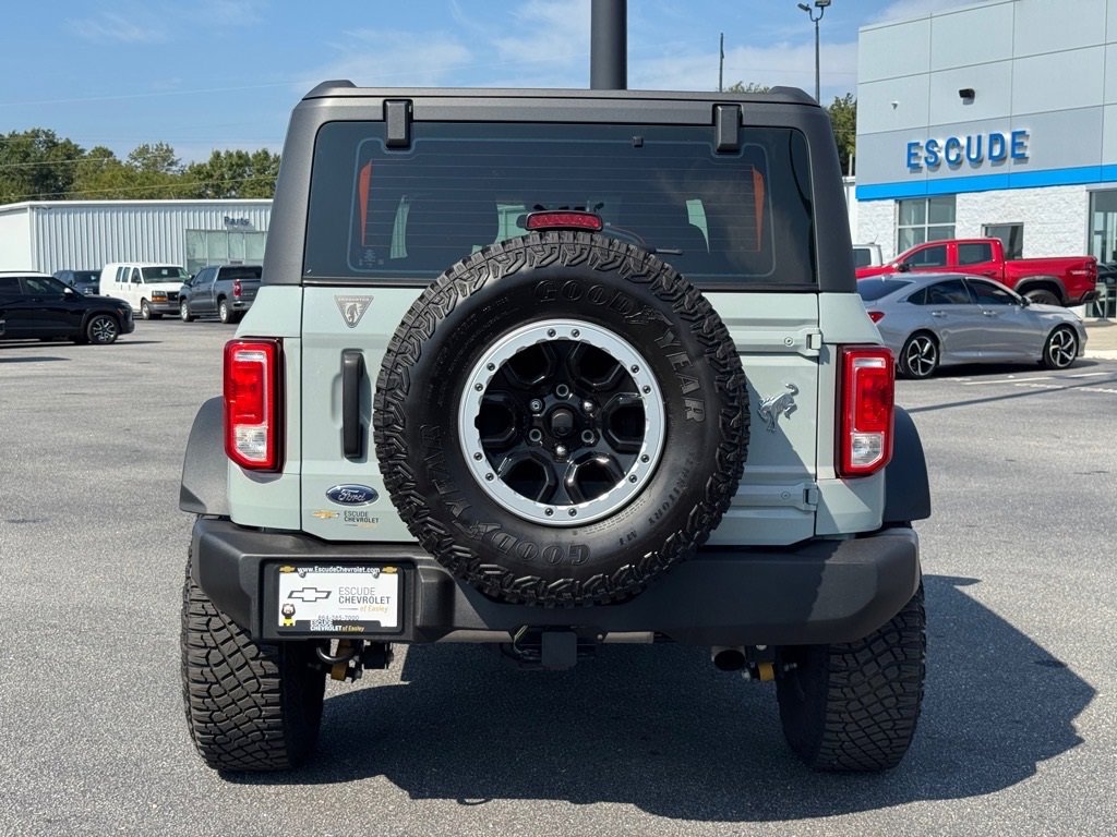 2023 Ford Bronco Base photo 3
