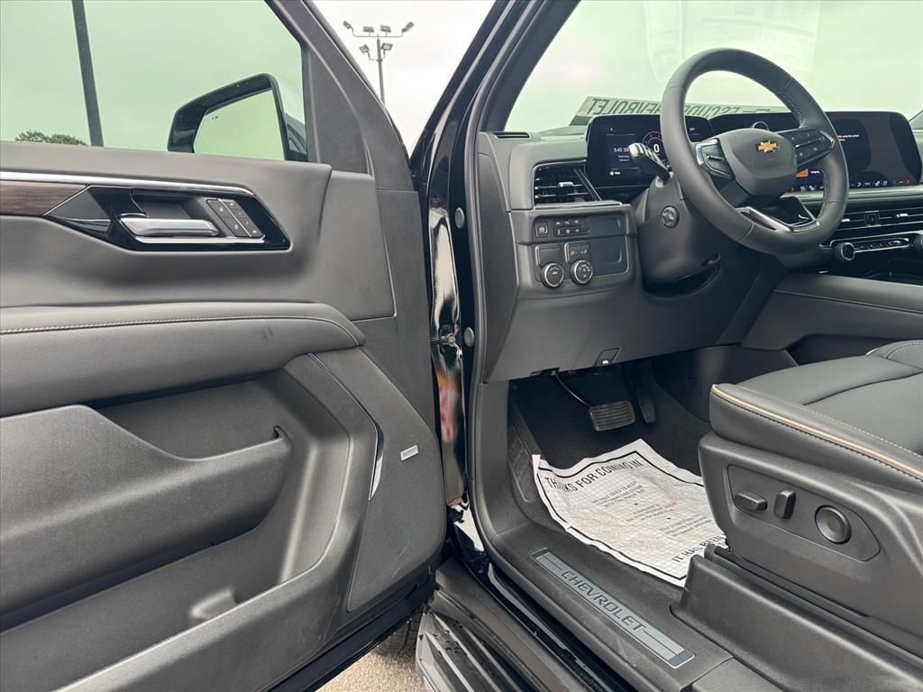 2026 Chevrolet Tahoe Premier - Photo 13