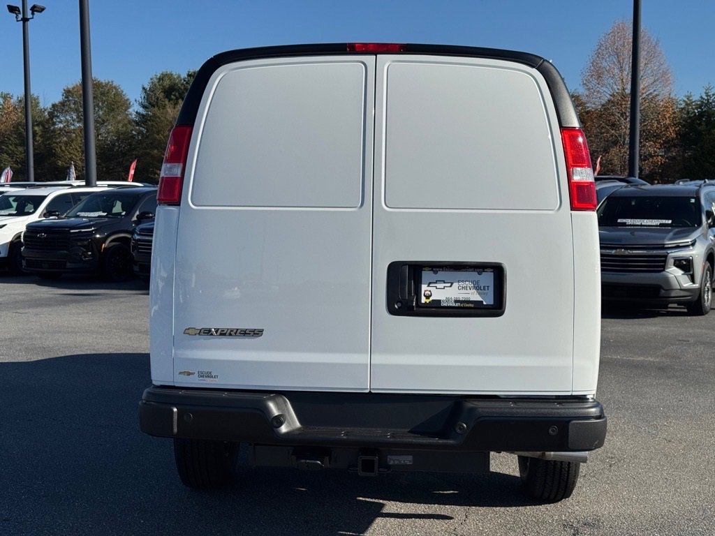 2025 Chevrolet Express Cargo 2500 Van photo 4
