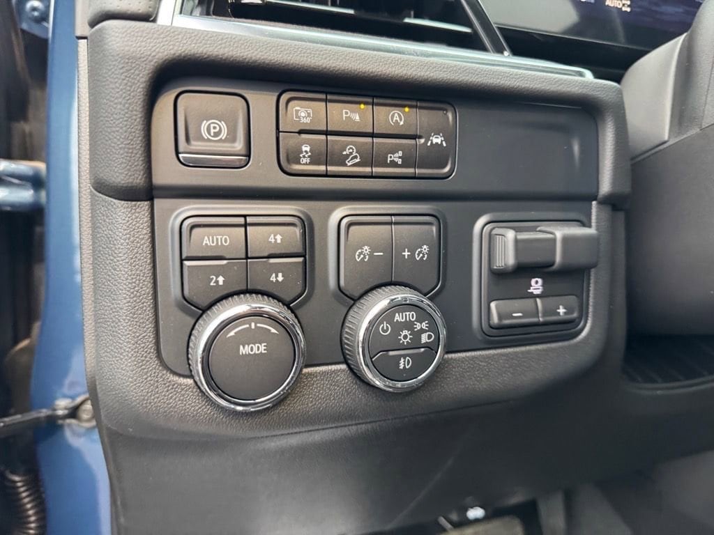 2025 Chevrolet Tahoe Premier - Photo 14