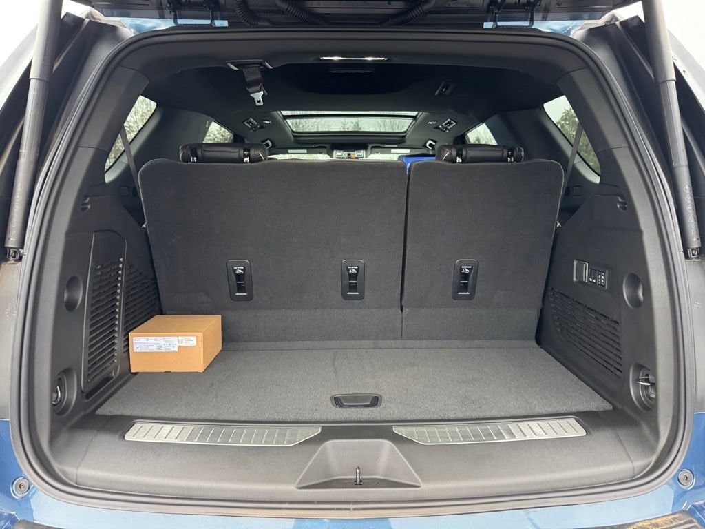 2025 Chevrolet Tahoe Premier - Photo 6