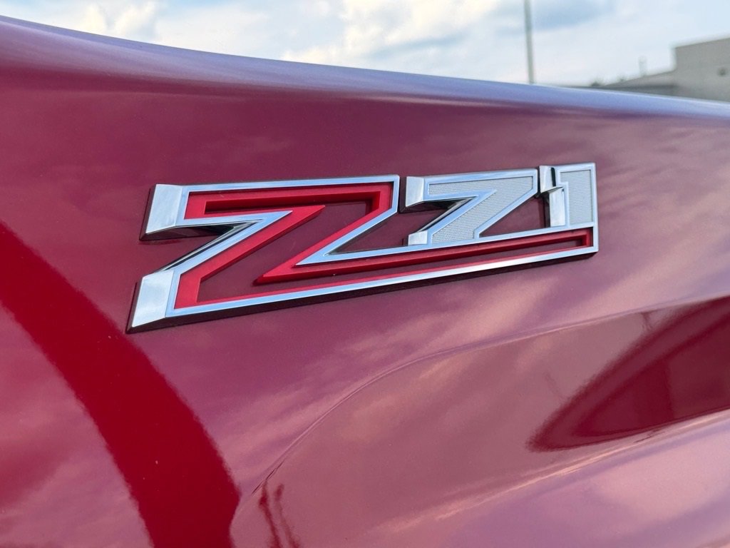 2022 Chevrolet Silverado 3500HD LT photo 2