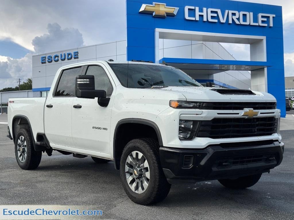 2025 Chevrolet Silverado 2500HD Custom's photo