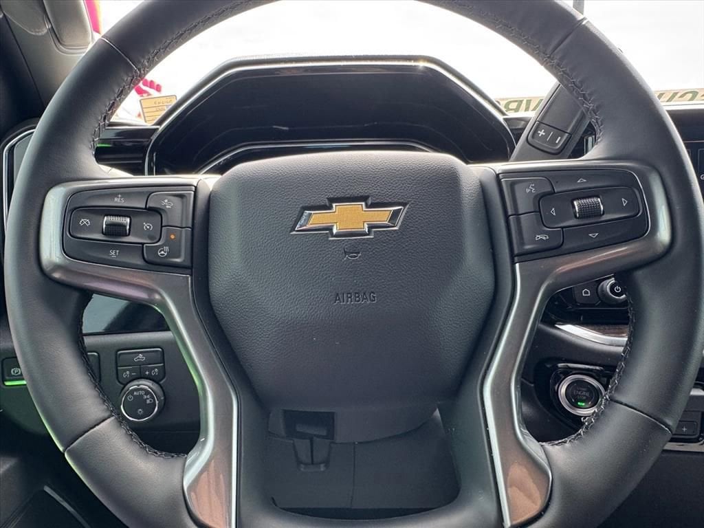 2025 Chevrolet Silverado 1500 LT - Photo 15