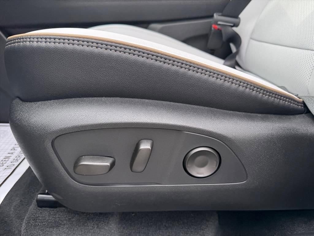 2026 Chevrolet Traverse High Country - Photo 14