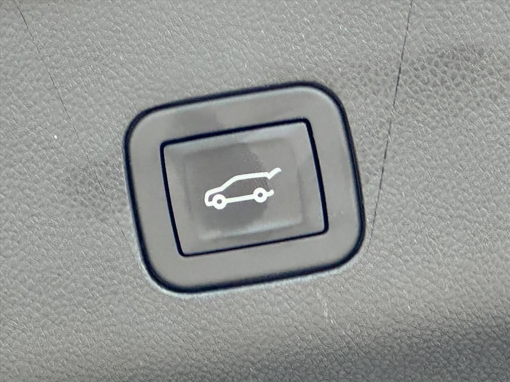 2025 Chevrolet Tahoe Premier - Photo 8