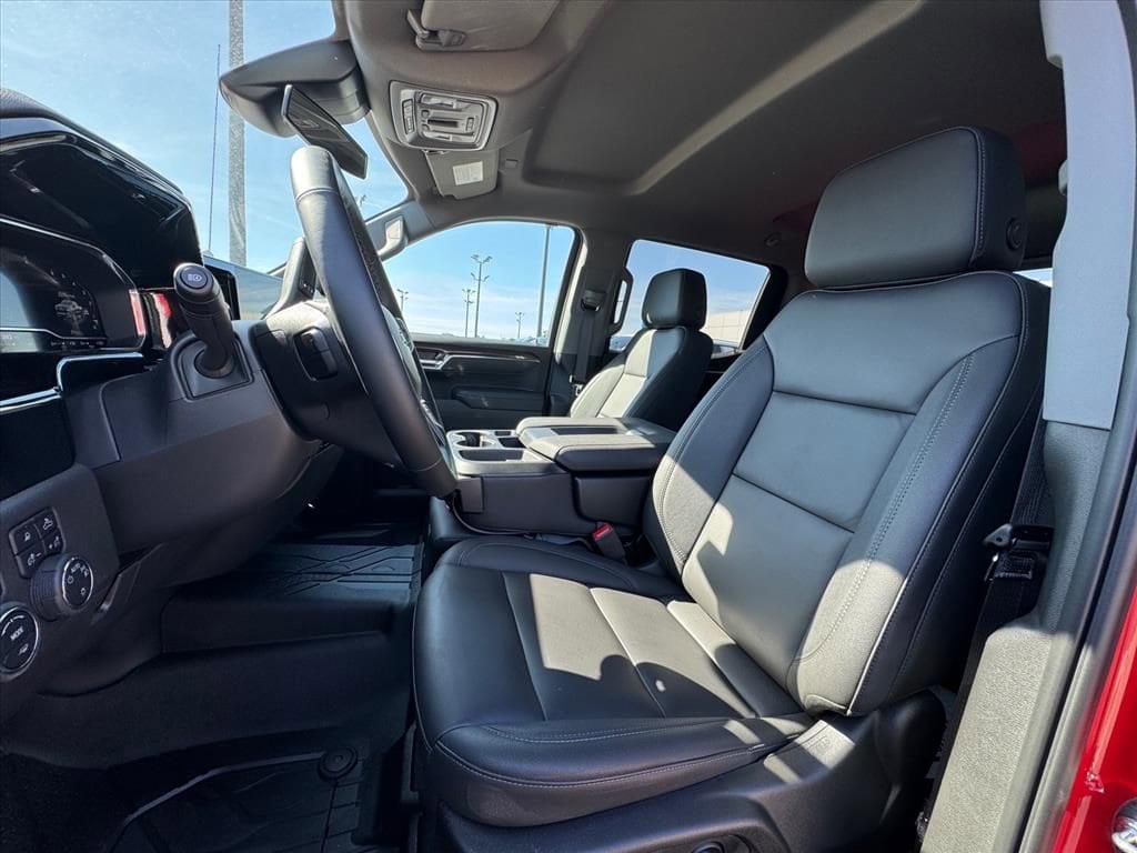 2025 Chevrolet Silverado 1500 LT - Photo 14