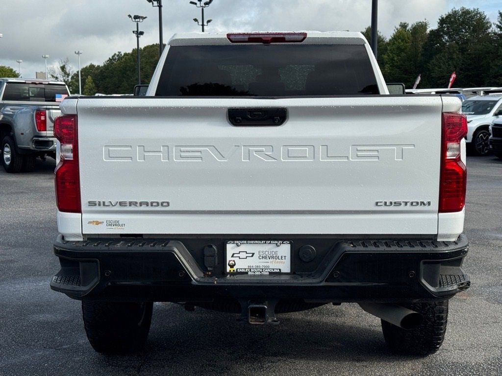2025 Chevrolet Silverado 2500HD Custom photo 3