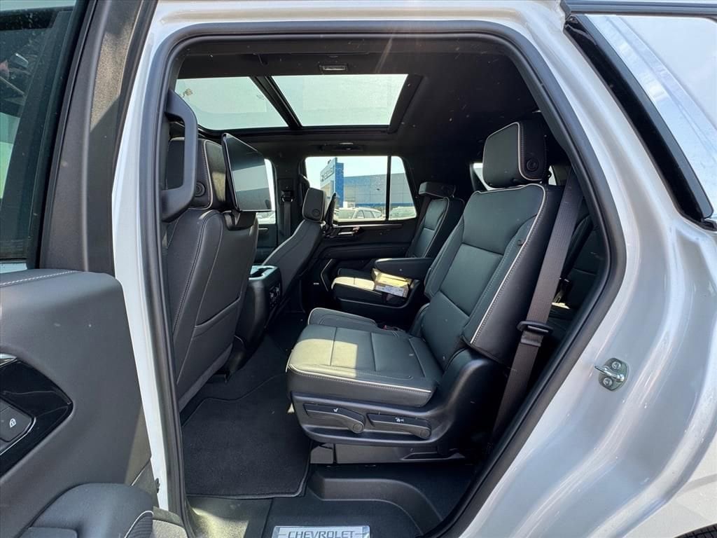 2025 Chevrolet Tahoe Premier - Photo 9