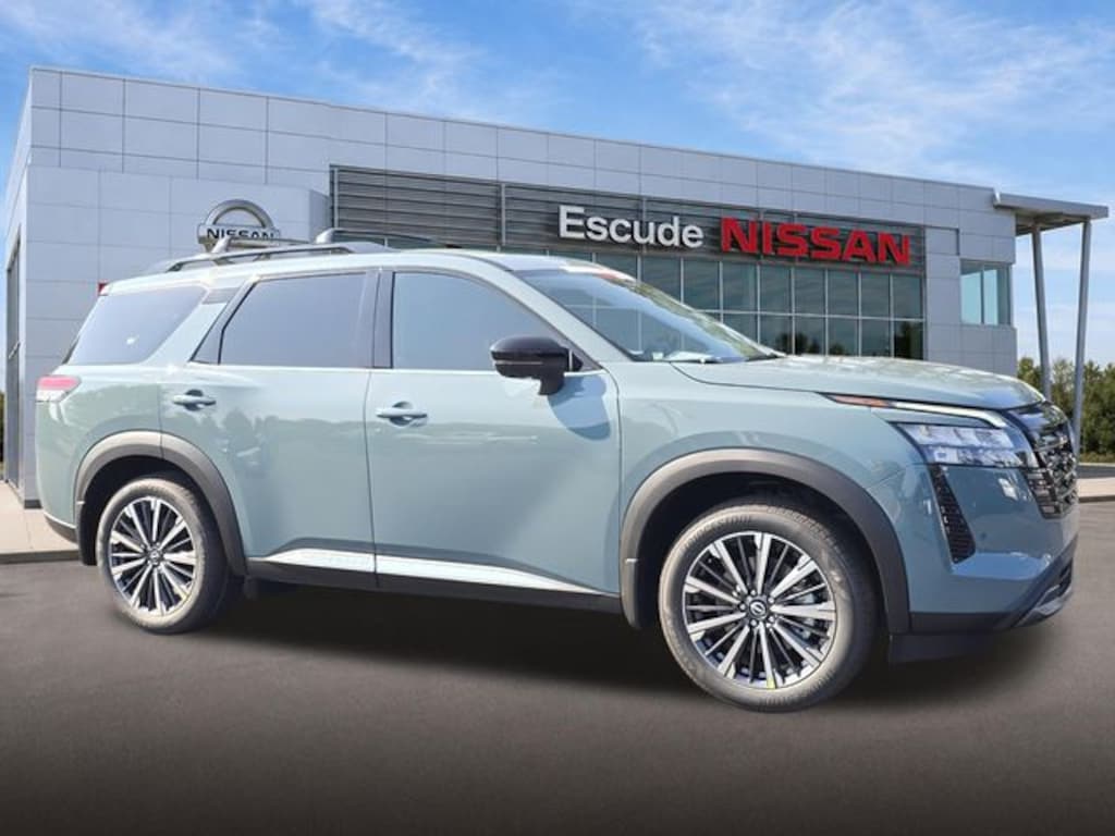 New 2026 Nissan Pathfinder Platinum SUV