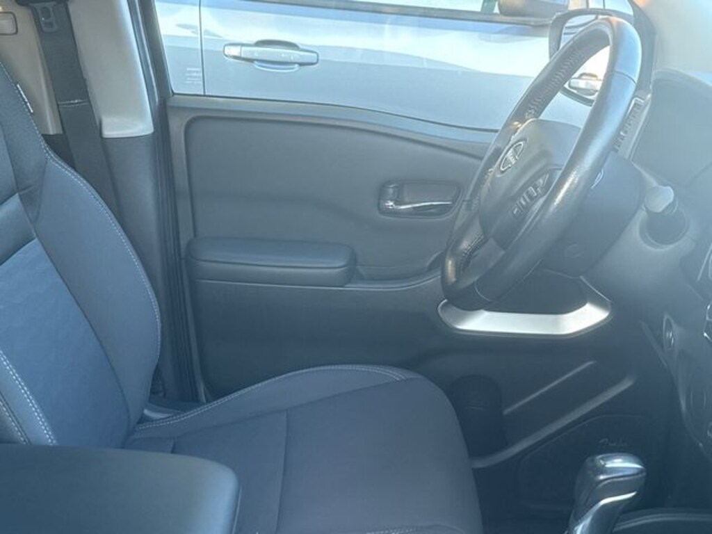 Used 2024 Nissan Frontier SV Truck