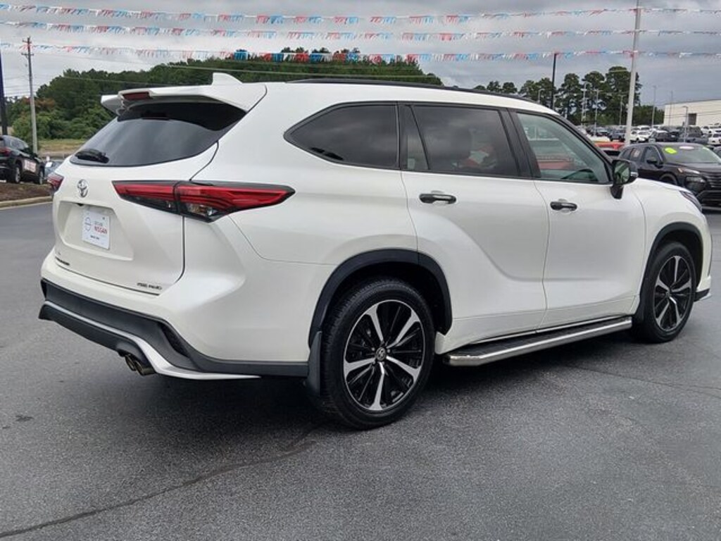 Used 2021 Toyota Highlander XSE SUV