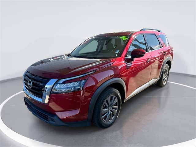 2024 Nissan Pathfinder SV's photo