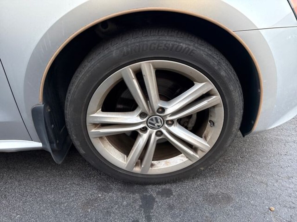 Used 2015 Volkswagen Passat TDI SE Sedan