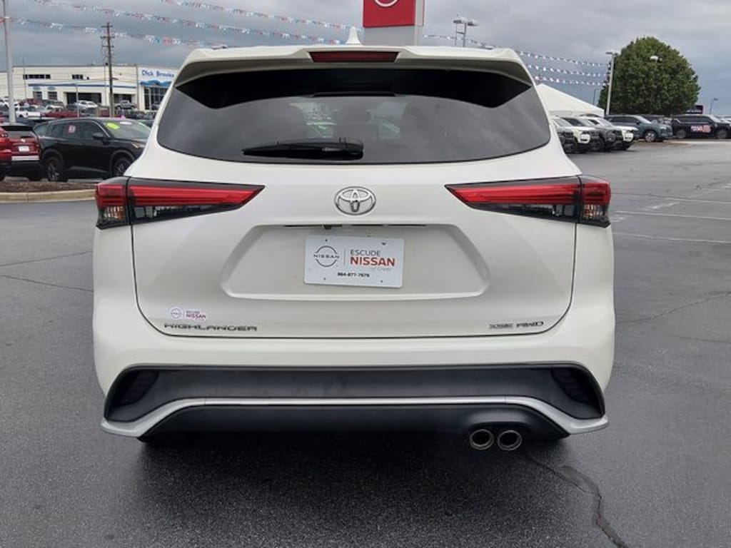 Used 2021 Toyota Highlander XSE SUV
