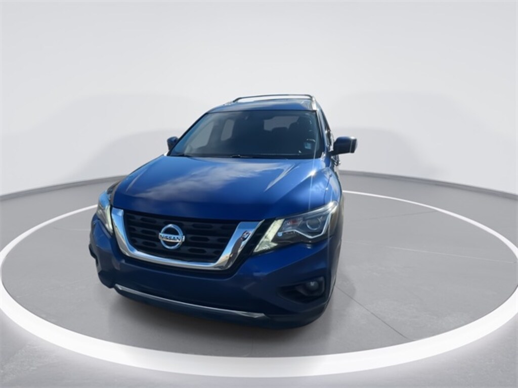 Certified 2017 Nissan