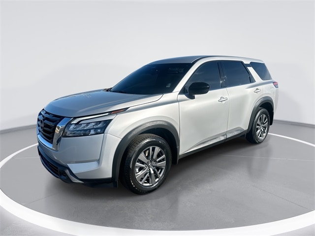 2023 Nissan Pathfinder S's photo