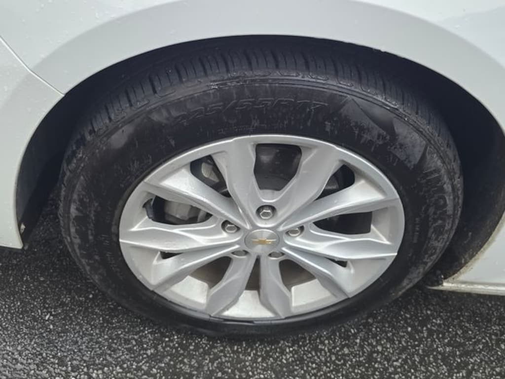 Used 2025 Chevrolet Malibu LT Sedan