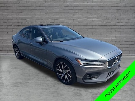 2020 Volvo S60 T5 Momentum Sedan