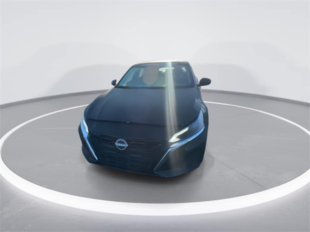 New 2025 Nissan Altima SV Sedan