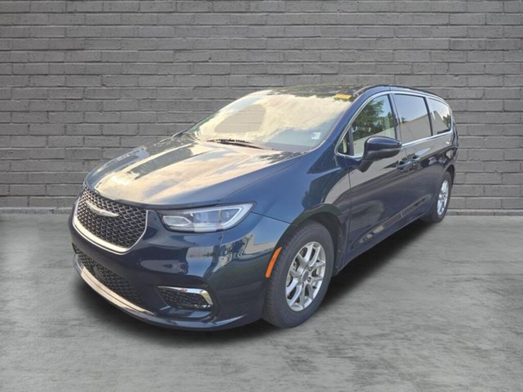 Certified 2023 Chrysler Pacifica Touring L Minivan/Van