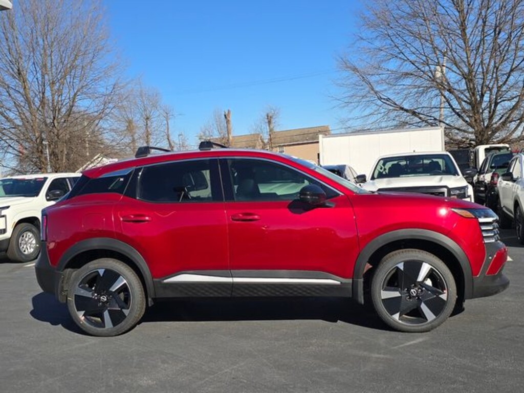 New 2026 Nissan Kicks SR SUV