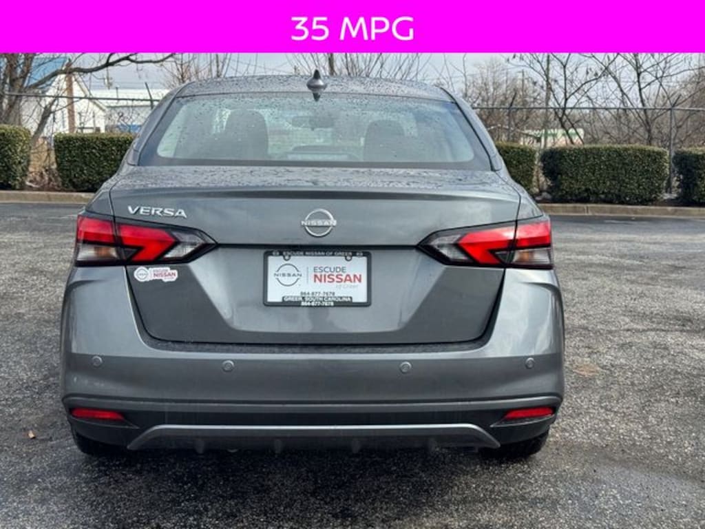 New 2025 Nissan Versa 1.6 SV Sedan