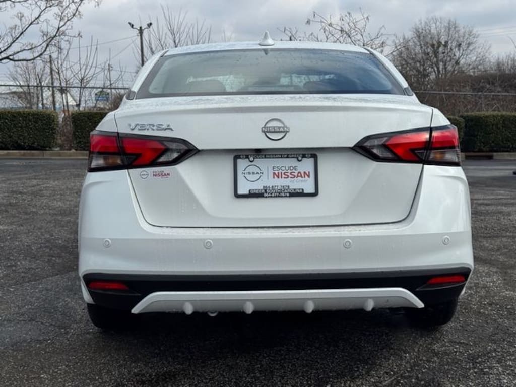 New 2025 Nissan Versa 1.6 SV Sedan