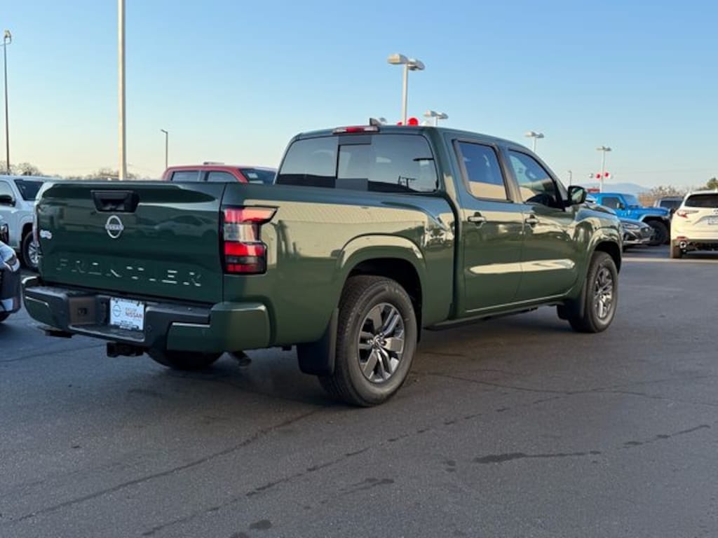 New 2026 Nissan Frontier SV Truck Crew Cab
