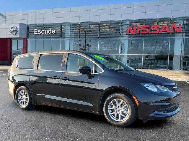 2024 Chrysler Voyager