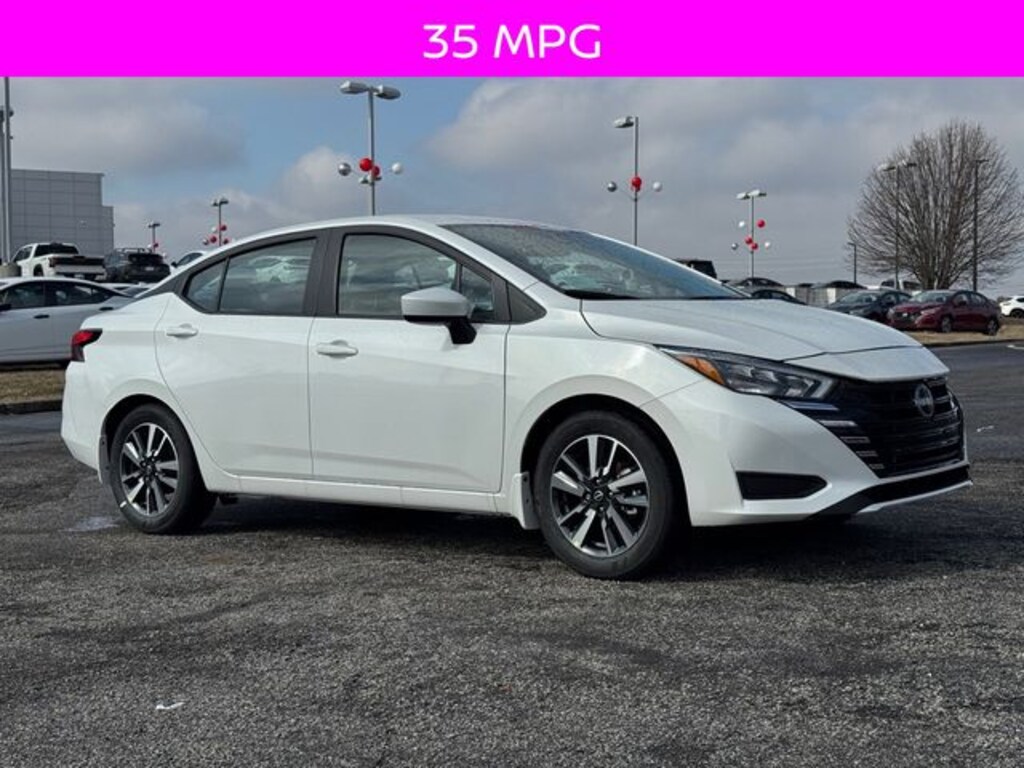 New 2025 Nissan Versa 1.6 SV Sedan