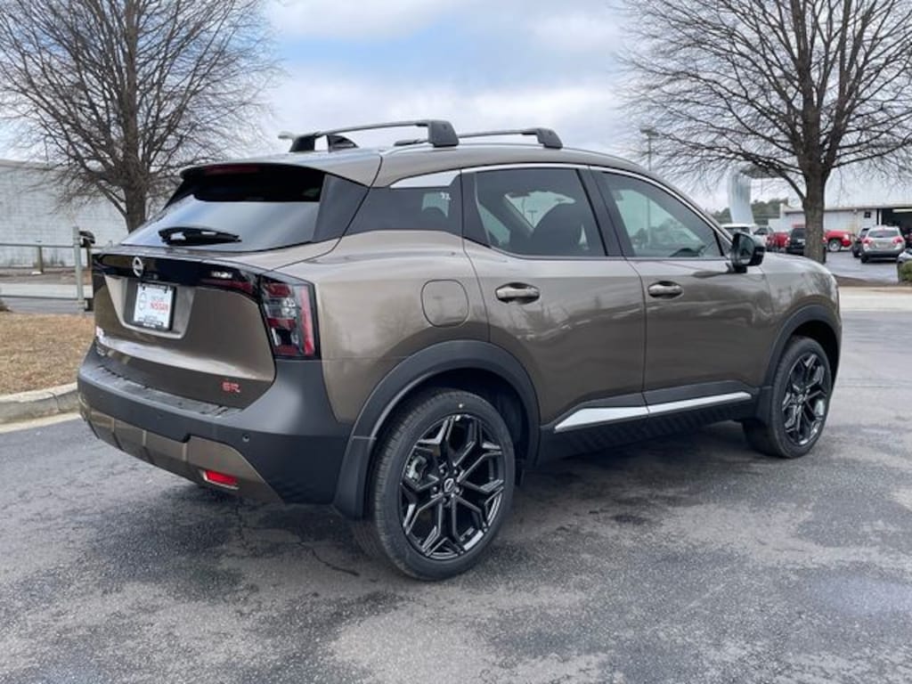 New 2026 Nissan Kicks SR SUV