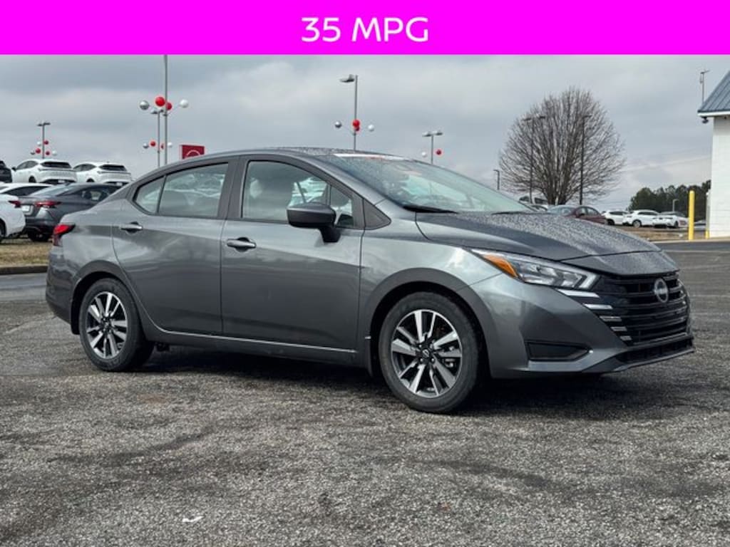 New 2025 Nissan Versa 1.6 SV Sedan
